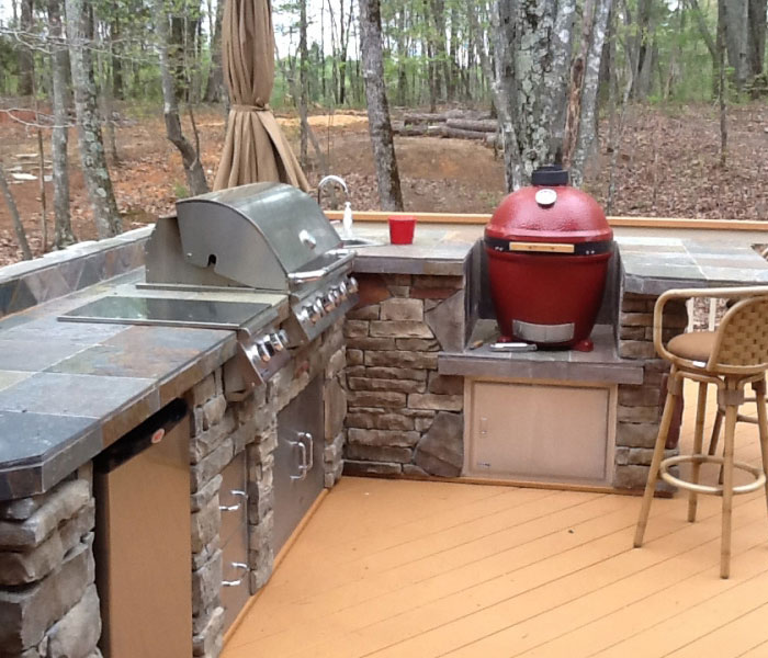 Outdoor Kitchen Gallery Family Image