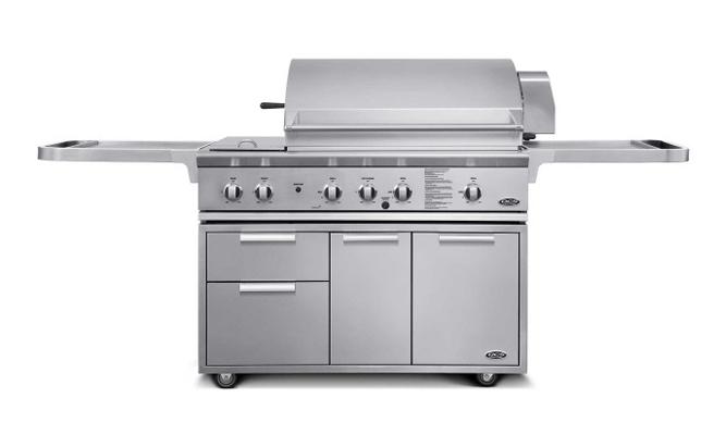 Stainless steel outdoor grill by FISHER & PAYKEL GRILLS DCS