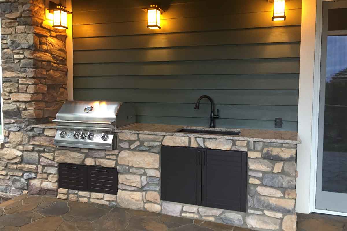custom-insert-outdoor-cabinets