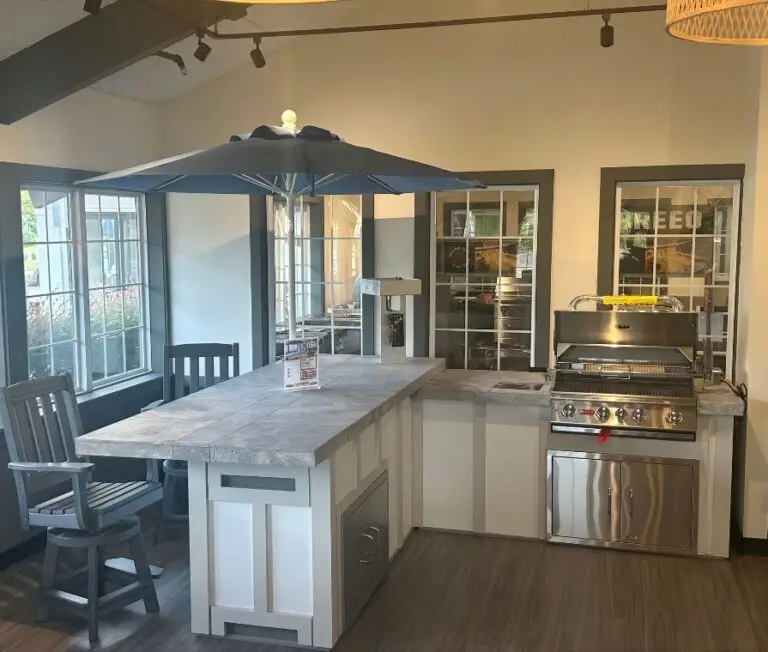 9x9.5 Gourmet Island Outdoor Kitchen